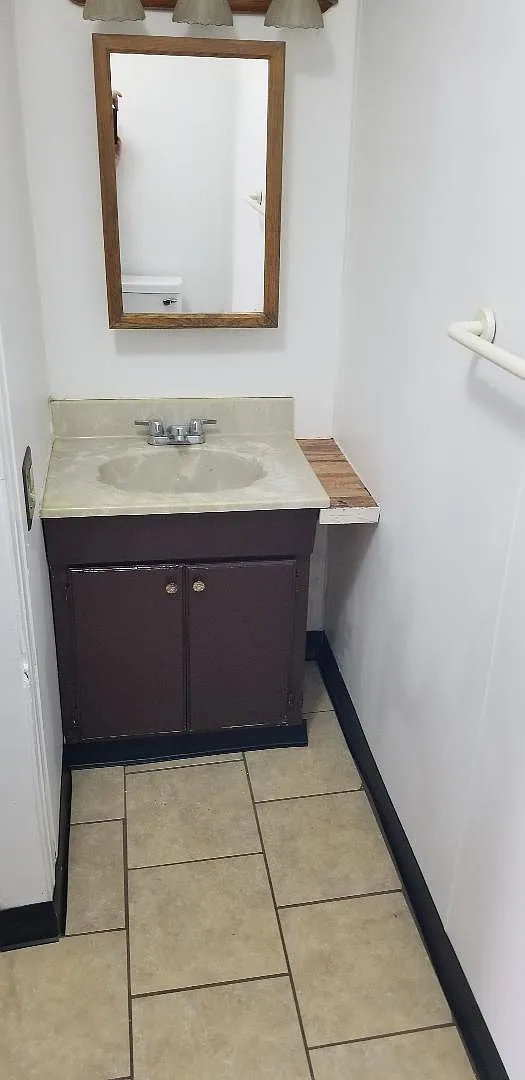 1 bed, 900 sqft, $895 — Photo 4