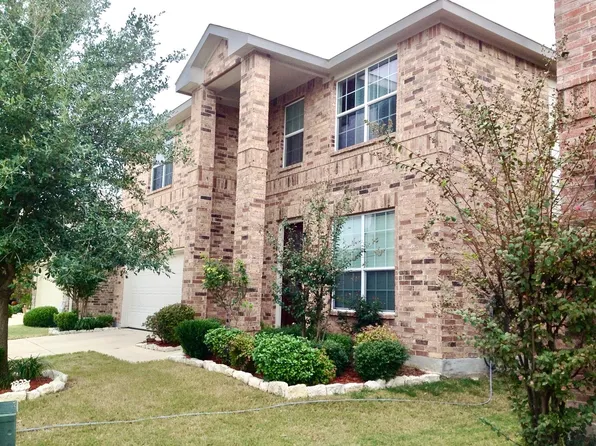 10449 Rising Knoll Ln, Fort Worth, TX 76131