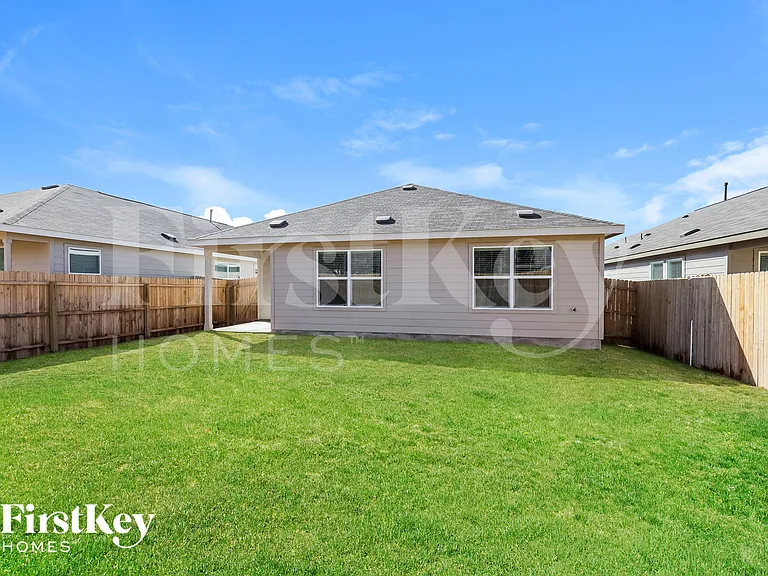 4435 Meadowland Pl — Photo 15