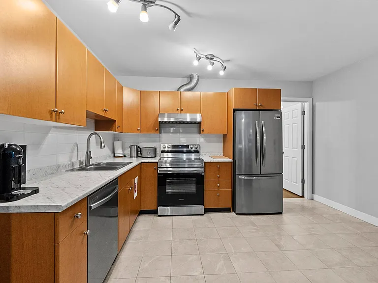 4225 Evergreen Ave #BASEMENT — Photo 7