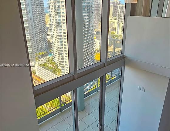 4th image of 690 SW 1st Ct #Penthouse Ii09