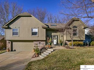 704 N 155th St, Omaha, NE 68154