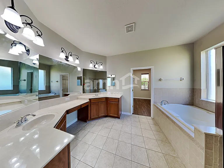 16103 Colchester Palms Dr — Photo 15