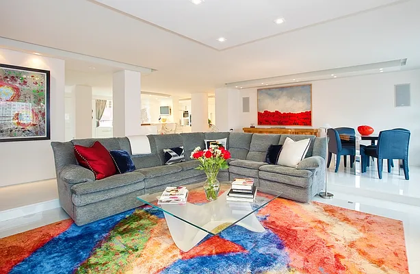 Sold by Aclawrence | media 32