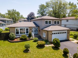 17711 Oakwood Dr, Hazel Crest, IL