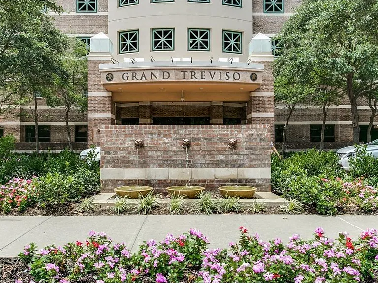 330 Las Colinas Blvd #460 — Photo 11