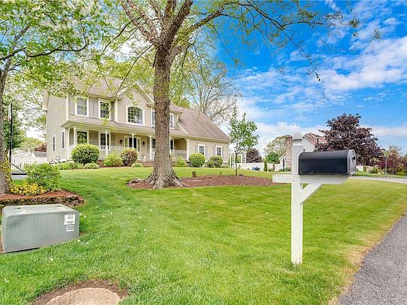 3rd image of 1 Millers Brook Dr