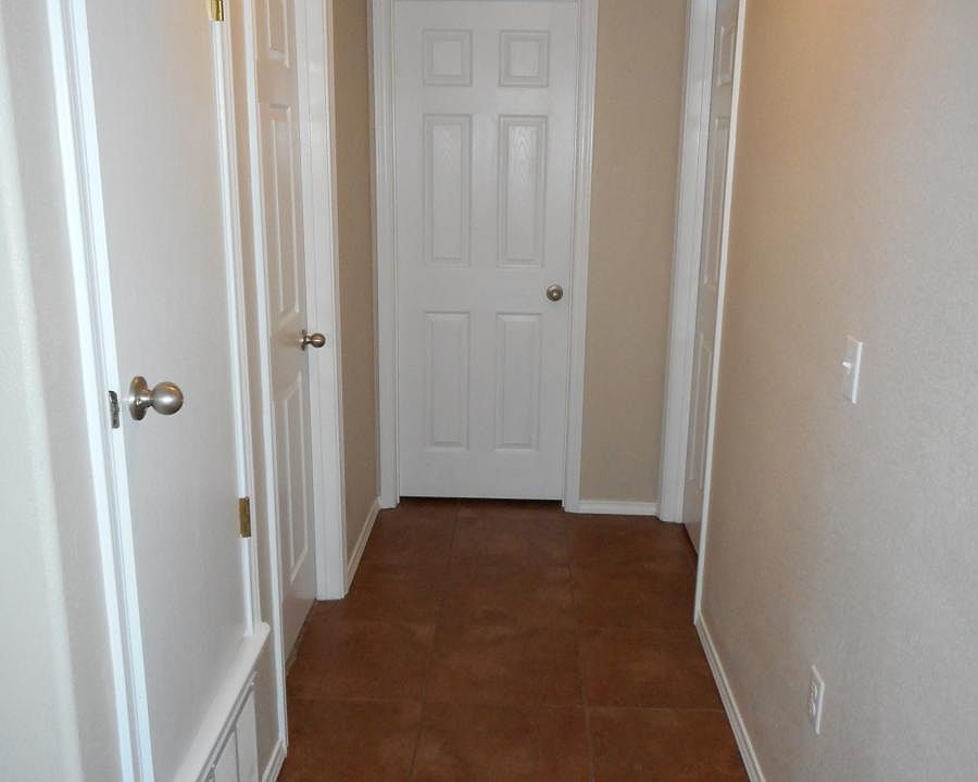 1st image of 1105 W 15th St