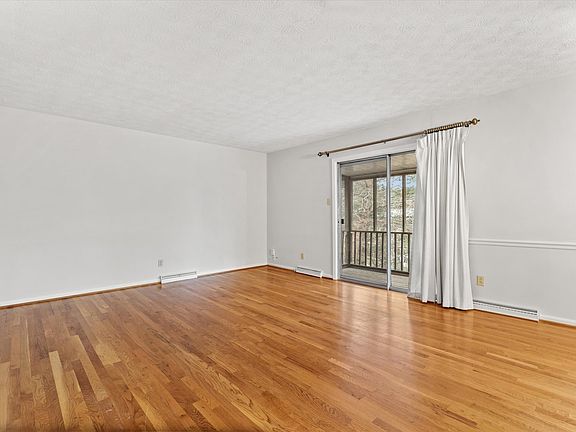 5th image of 3446 Malabu Cir #B