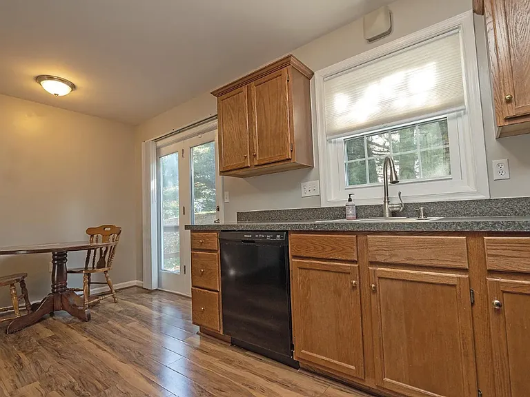 2165 Saint Clair Ct — Photo 6