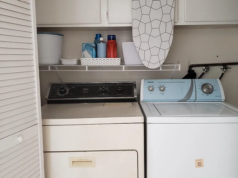 1013 W Linden St #18 — Photo 11