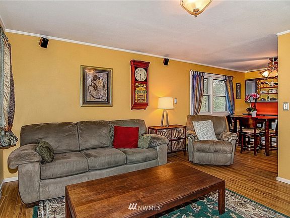 2nd image of 2624 NE 20th Street