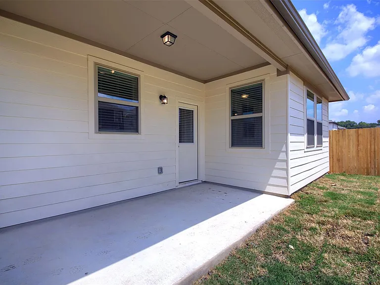 133 Mayney Ln — Photo 11