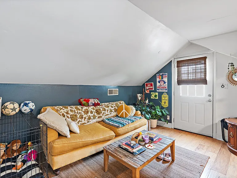 238 Thuss Ave #2 — Photo 7