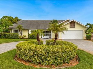 8209 Sandpiper Rd, Fort Myers, FL 33967
