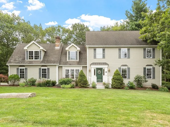 6 Winterberry Ln, Ayer, MA 01432