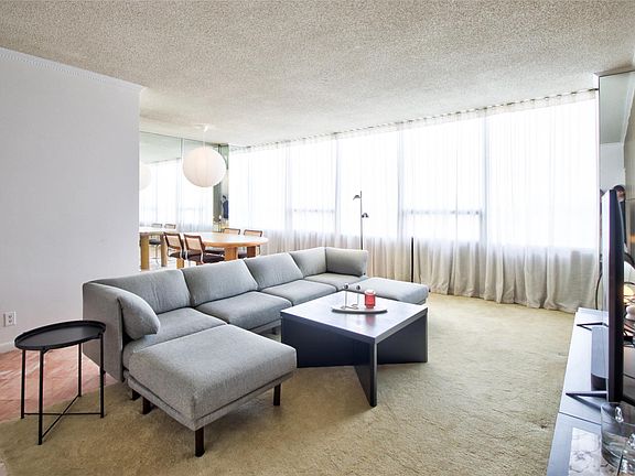 3rd image of 2701 Westheimer Rd Unit 7H