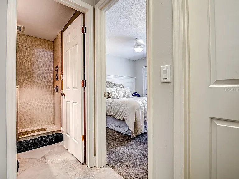 130 Southampton Pl #360 — Photo 22