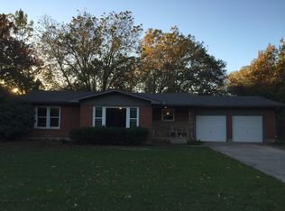 1114 Warden St, Benbrook, TX 76126
