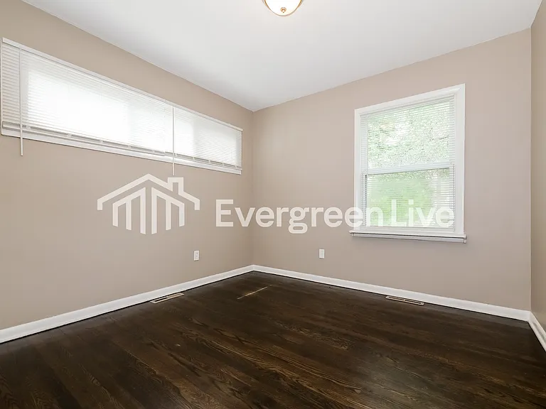 3404 N Pleasant St — Photo 11