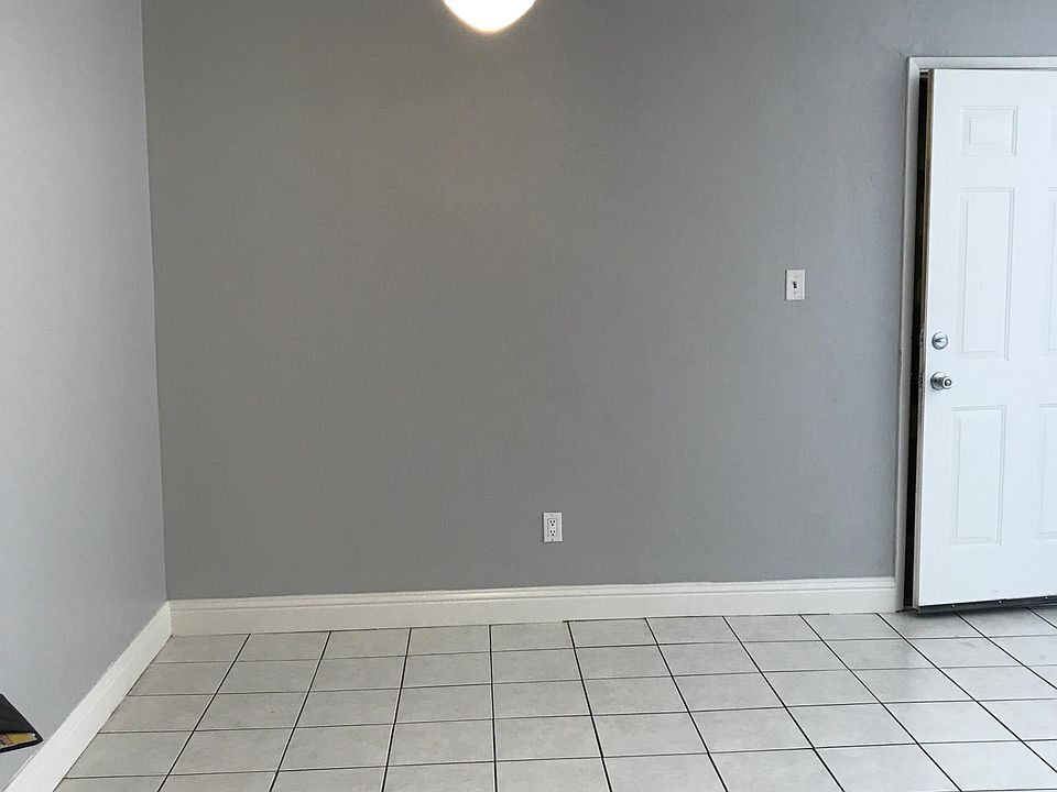 2nd image of 53 Hanlon Pl