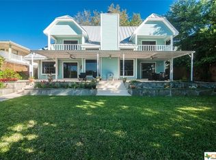 192 Lake Ridge Dr, Seguin, TX 78155