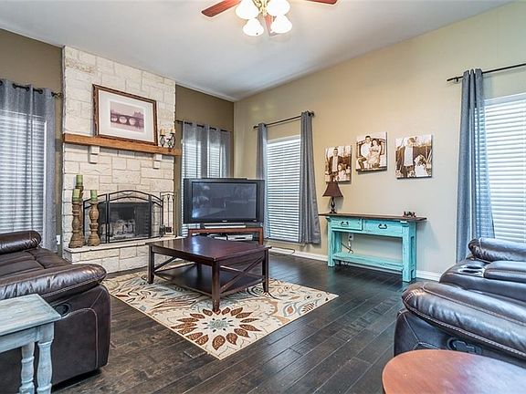 3rd image of 2905 Wild Valley Dr