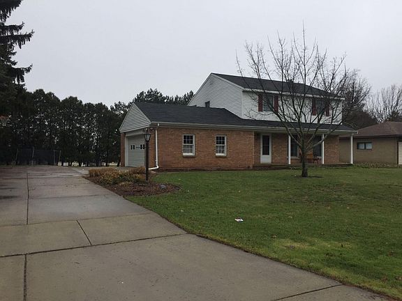 2nd image of 641 Collindale Ave NW