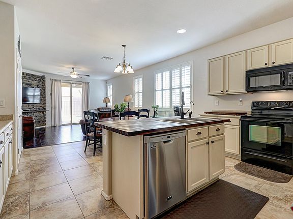 5th image of 18266 W Vogel Ave