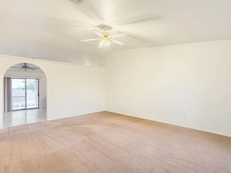 112 Buffalo Dr — Photo 25