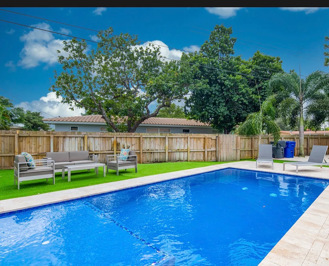 5 bed, 2700 sqft, $7,500 — Photo 2