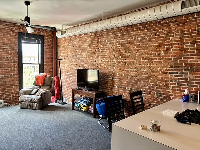 118 S Market St #200 — Photo 7