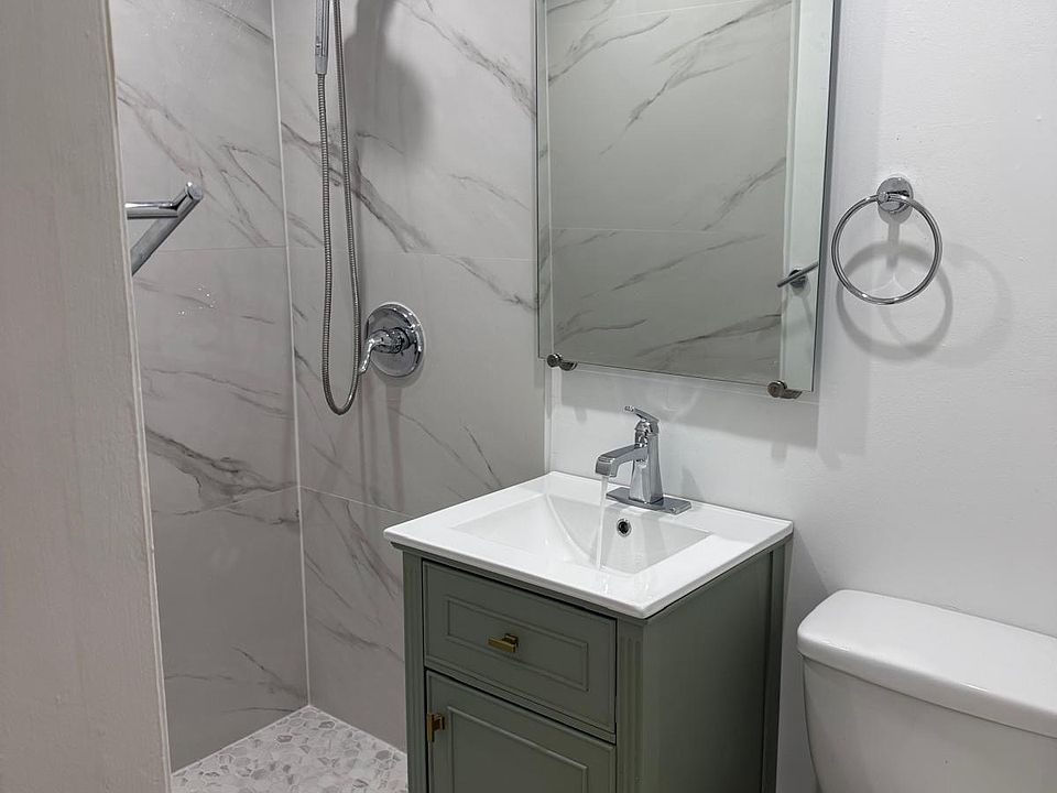 1st image of 2223 N Hoyne Ave #2R