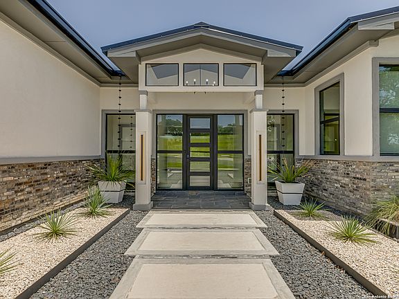 3rd image of 2671 Campestres