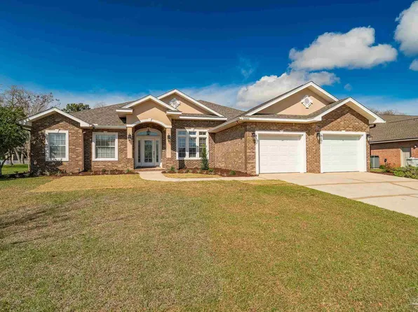 5642 Highland Lake Dr, Milton, FL 32583