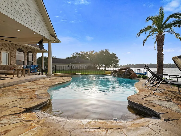 14030 Shoreline Dr — Photo 28