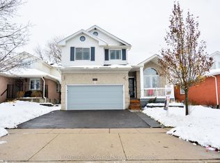 39 Endeavour Dr, Cambridge, ON N3C 4C4