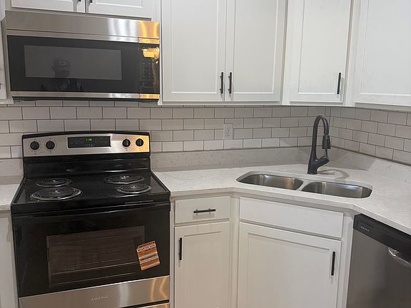 5th image of 1051 Golden Leaf Blvd #3