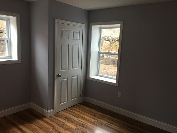 5th image of 4 Minerva Ave #1