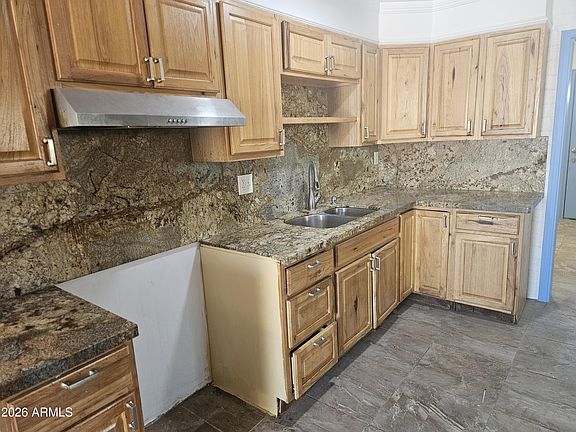 5th image of 7831 E BEATRICE Street