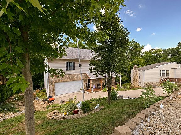 4th image of 1101 Thornhill Ln Lot 758