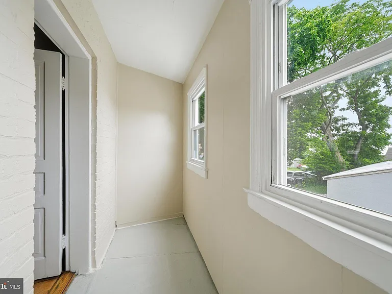 403 W South St #A — Photo 28