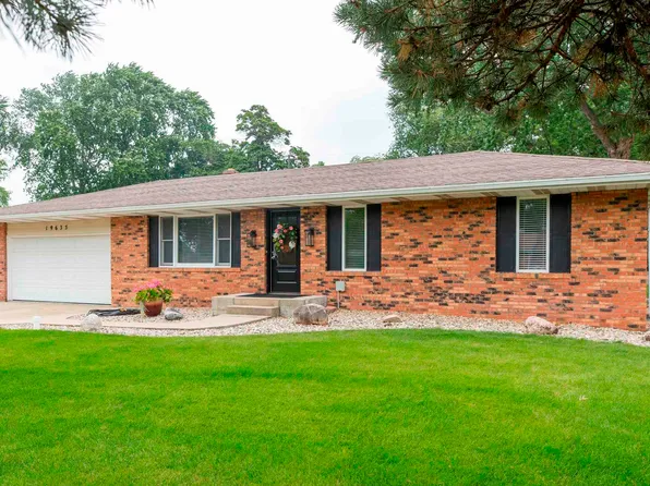 19635 Rolling Acres Dr, South Bend, IN 46614