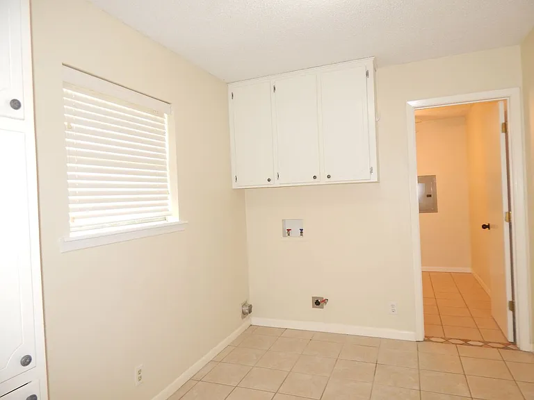 905 David Dr — Photo 18