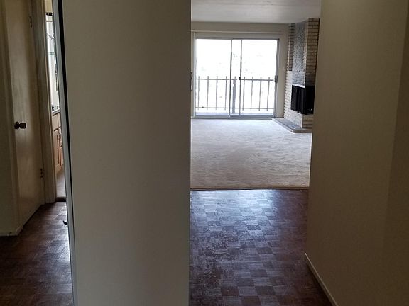 4th image of 544 27th St #5