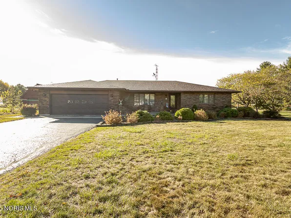 14486 Liberty Hi Rd, Bowling Green, OH 43402