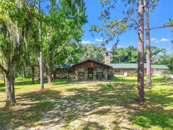 5191 Cyril Dr, Dade City, FL 33523