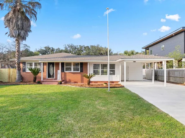 3250 Bayou Dr, Pensacola, FL 32505