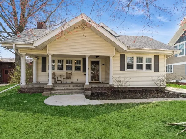 815 S 5th Ave W, Newton, IA 50208