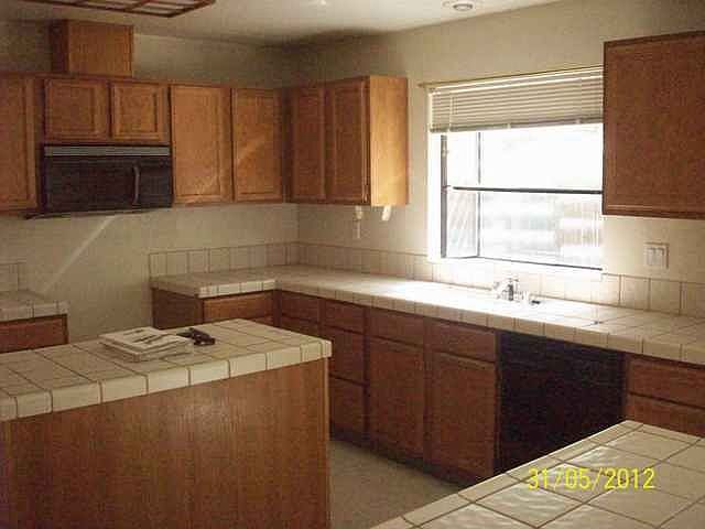 2nd image of 5325 Santa Barbara Ave